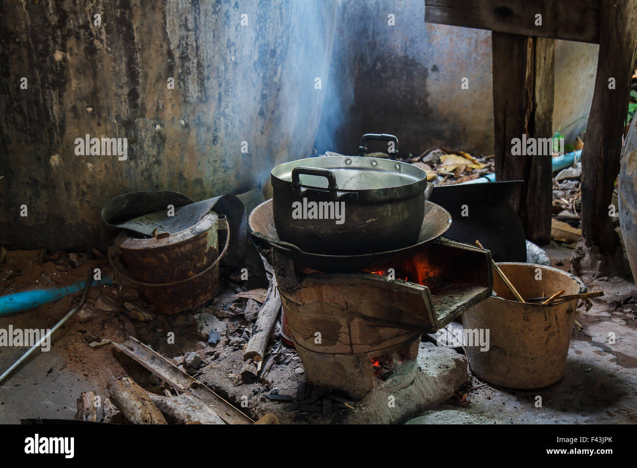 Küche im ländlichen Thailand Stockfoto