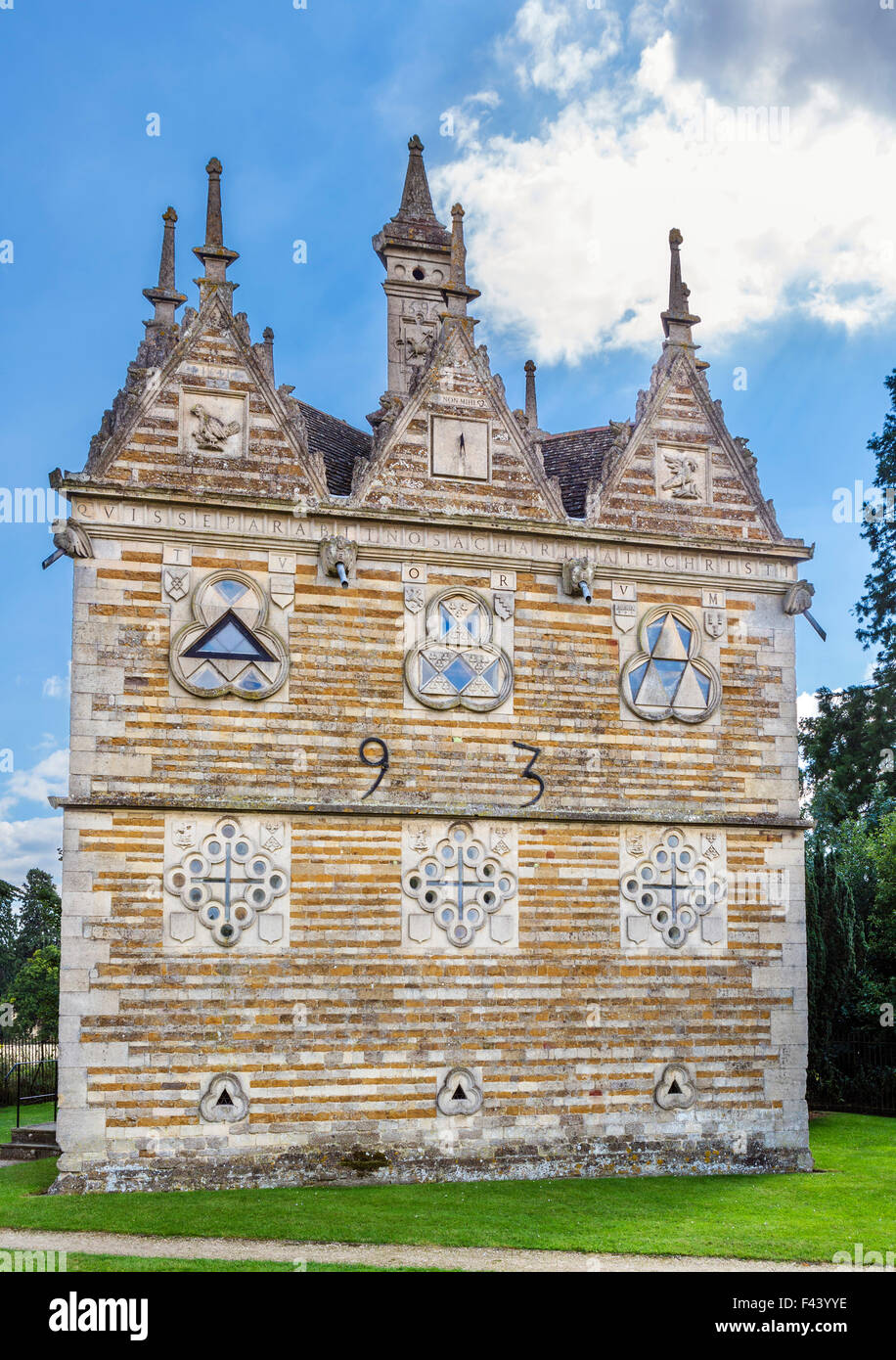 Rushton dreieckige Lodge, ein 16thC Follly in der Nähe von Rushton, Northamptonshire, England, UK Stockfoto