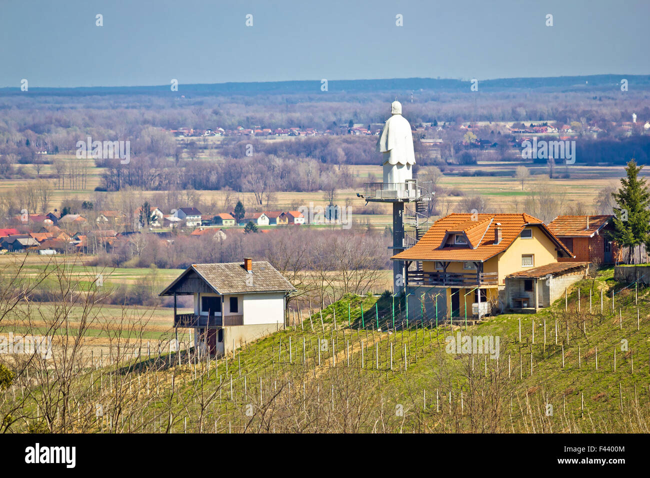 Saint Vinko Aussichtsturm und statue Stockfoto
