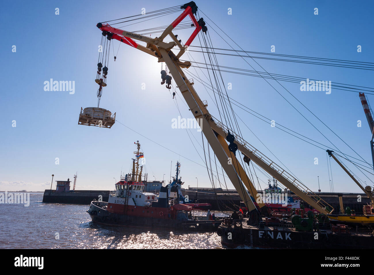 Schwimmkran Enak Stockfoto