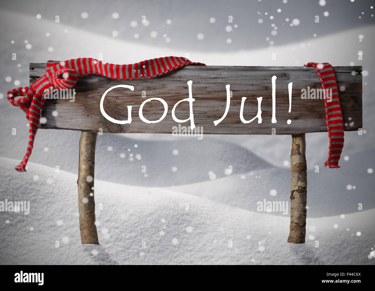 Karte mit Zeichen, schwedische Gott Jul bedeutet Frohe Weihnachten, Schnee Stockfoto