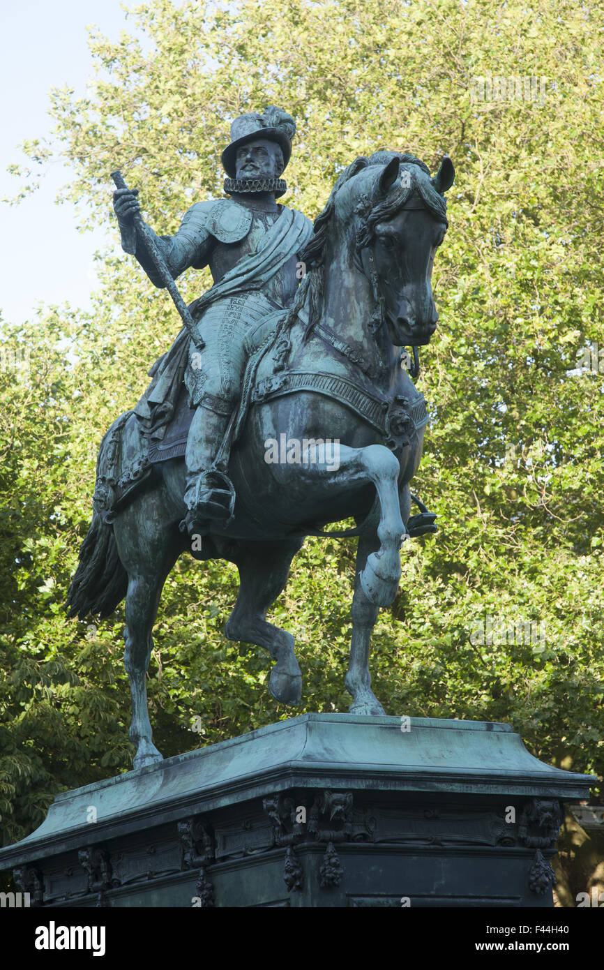 Denkmal des Prinzen Willem van ich Oranje (1533-1584) gegenüber dem Palast Noordeinde in den Haag, Niederlande Stockfoto