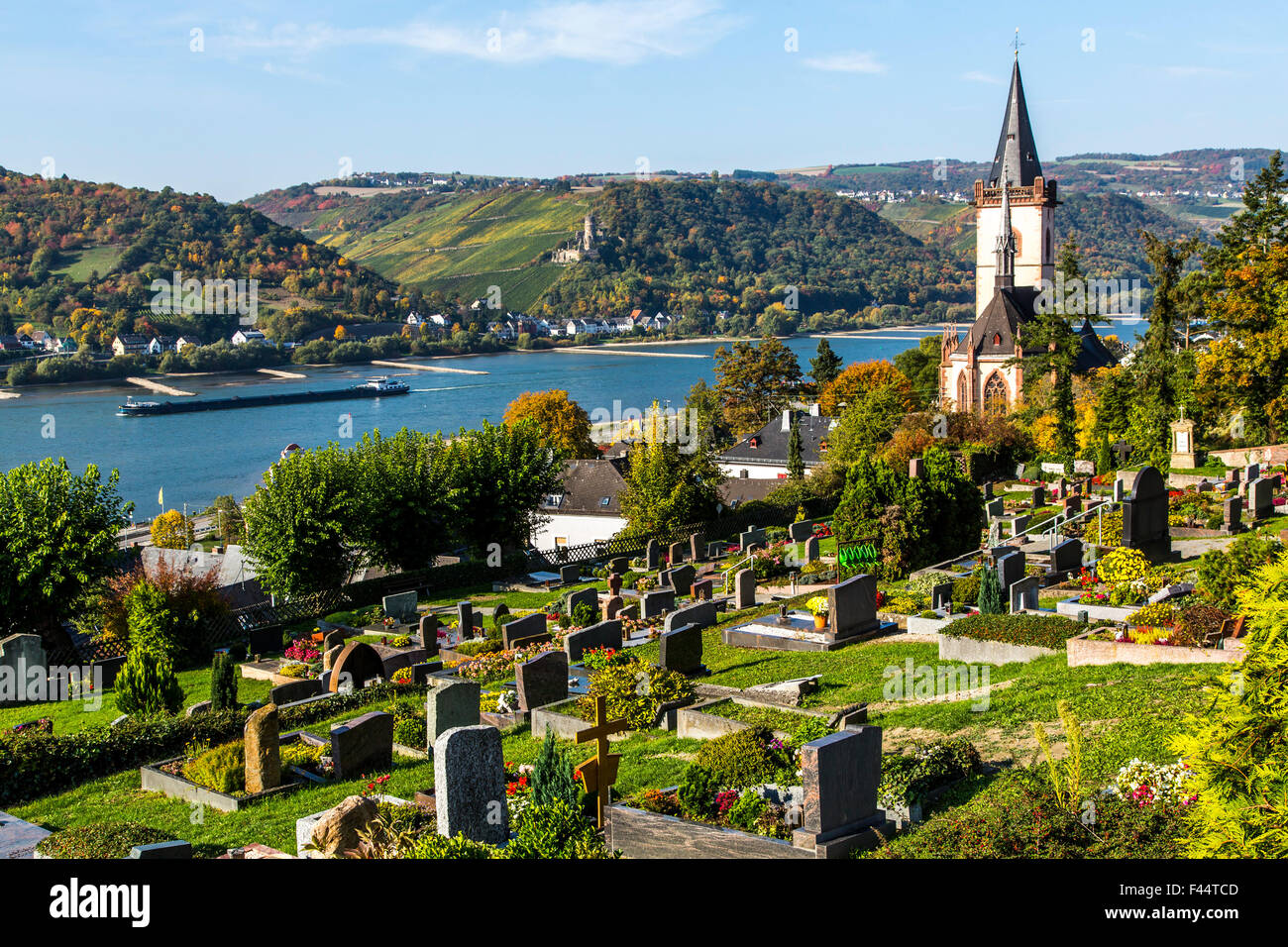 Weinort Lorch, auf dem oberen mittleren Rhein Tal, Deutschland, Friedhof, Stockfoto