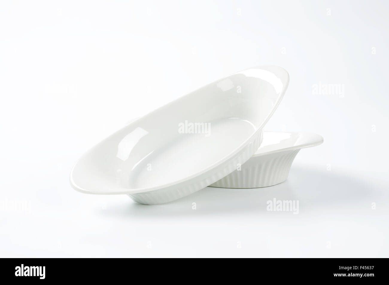 Ovale schalen Fotos und Bildmaterial in hoher Auflösung Alamy