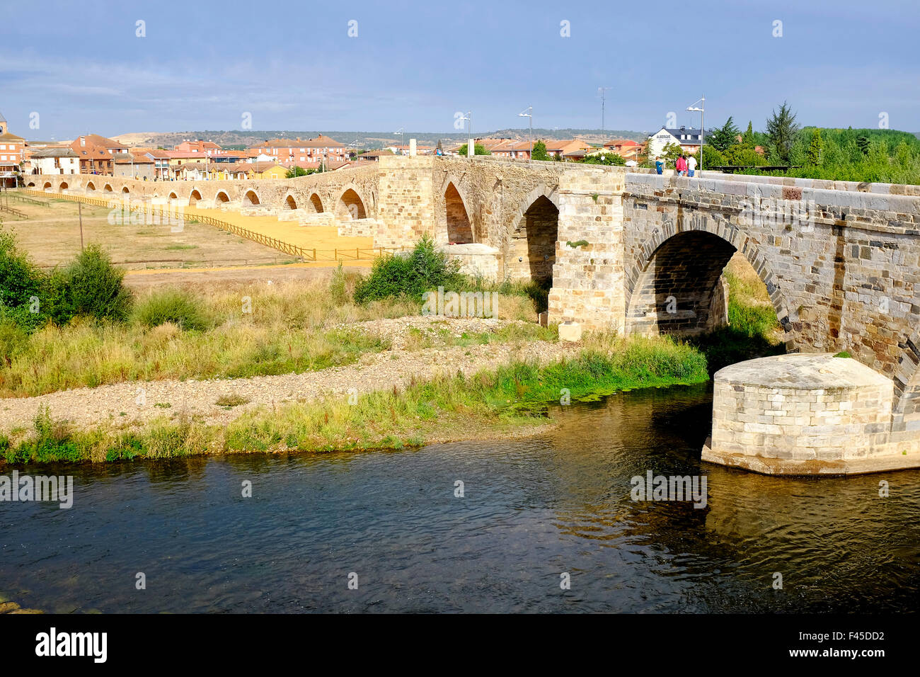 Orbigo Brücke, Hospital de Orbigo, Kastilien und León; Spanien Stockfoto