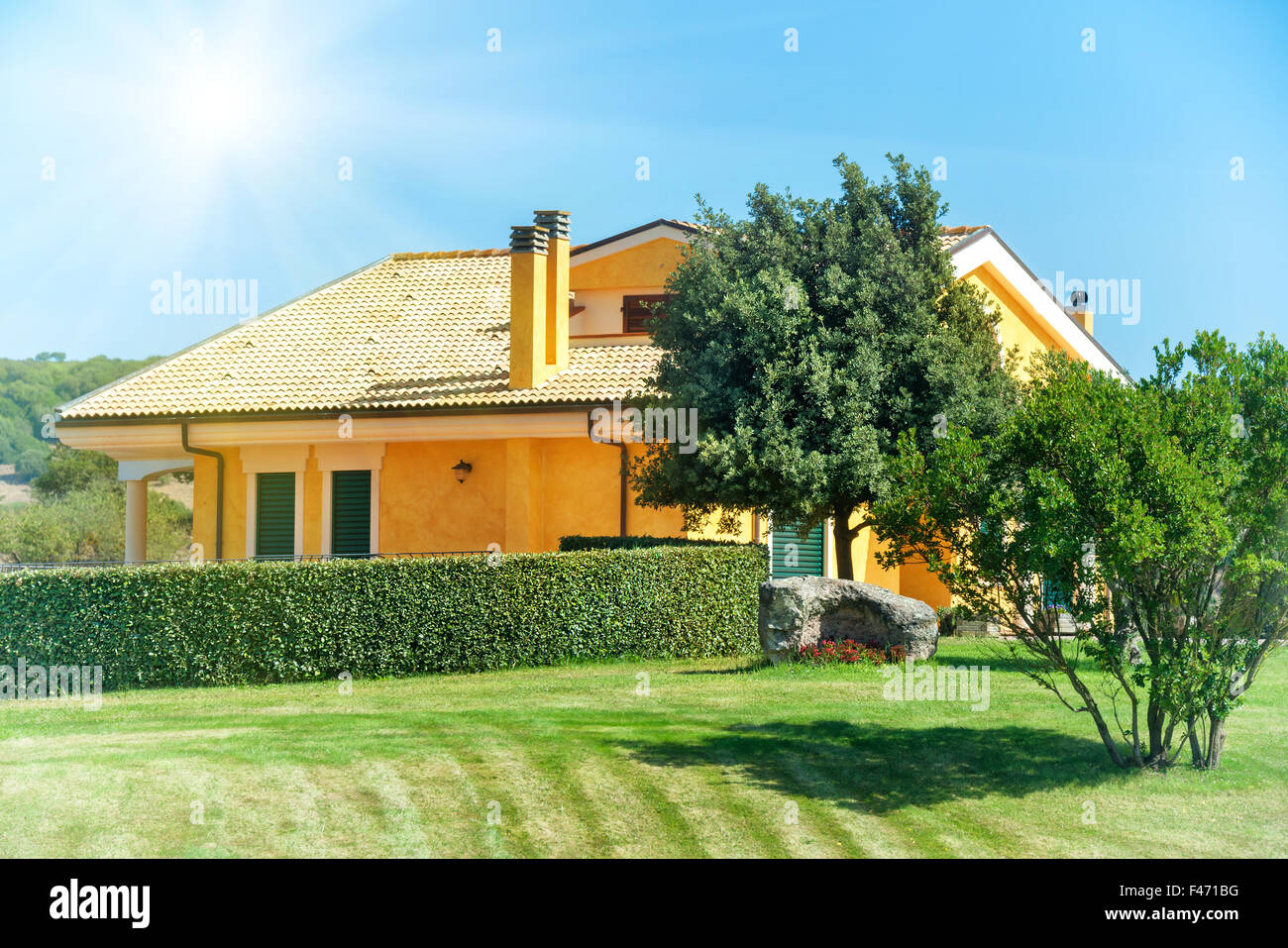 Gemütliches Haus mit Garten Stockfoto