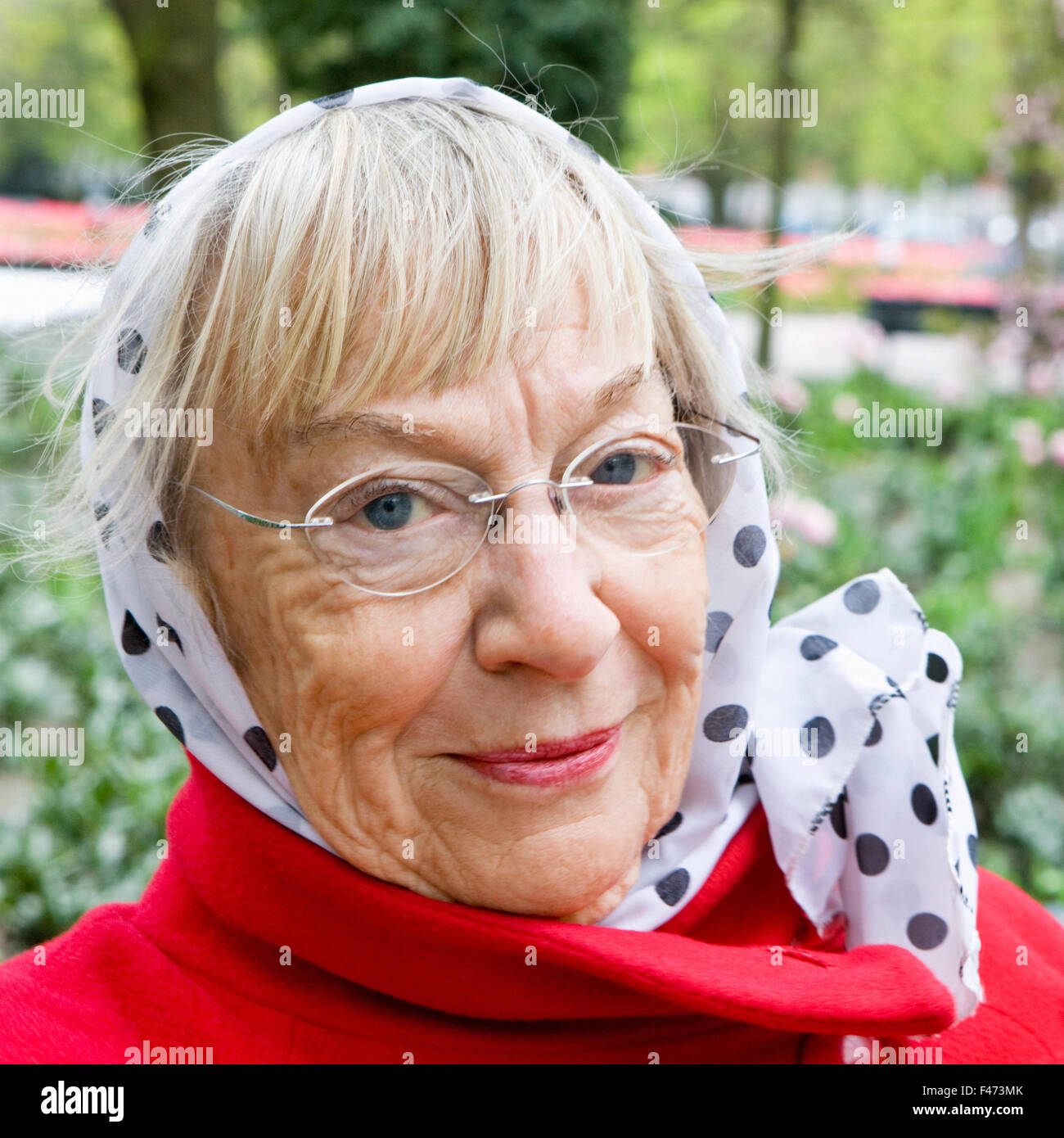 Eine Frau im Urlaub in Berlin, Deutschland. Stockfoto