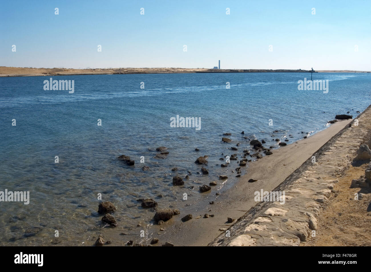 Ägypten. Suez-Kanal. Künstliche Meeresspiegel Wasserstraße, die das Mittelmeer zum Roten Meer verbindet. 120,11 Meilen Länge. Erbaut zwischen 1859 und 1869 von Suez Canal Company, die Konzession des französischen Diplomaten Ferdnand De Lesseps (1805-1894) erworben wurde. Stockfoto