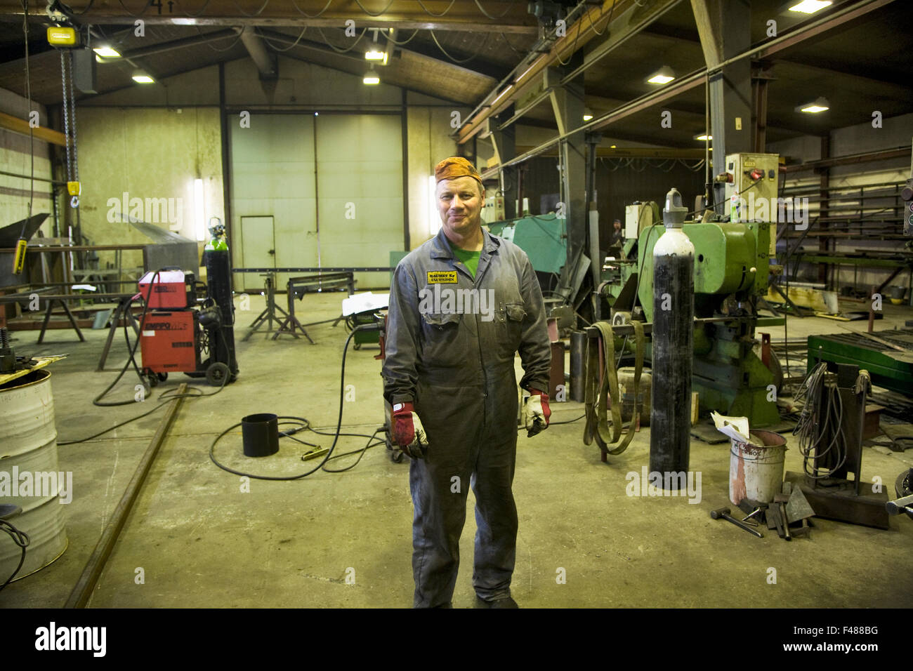 Porträt der Metallarbeiter in einer Fabrik, Finnland. Stockfoto