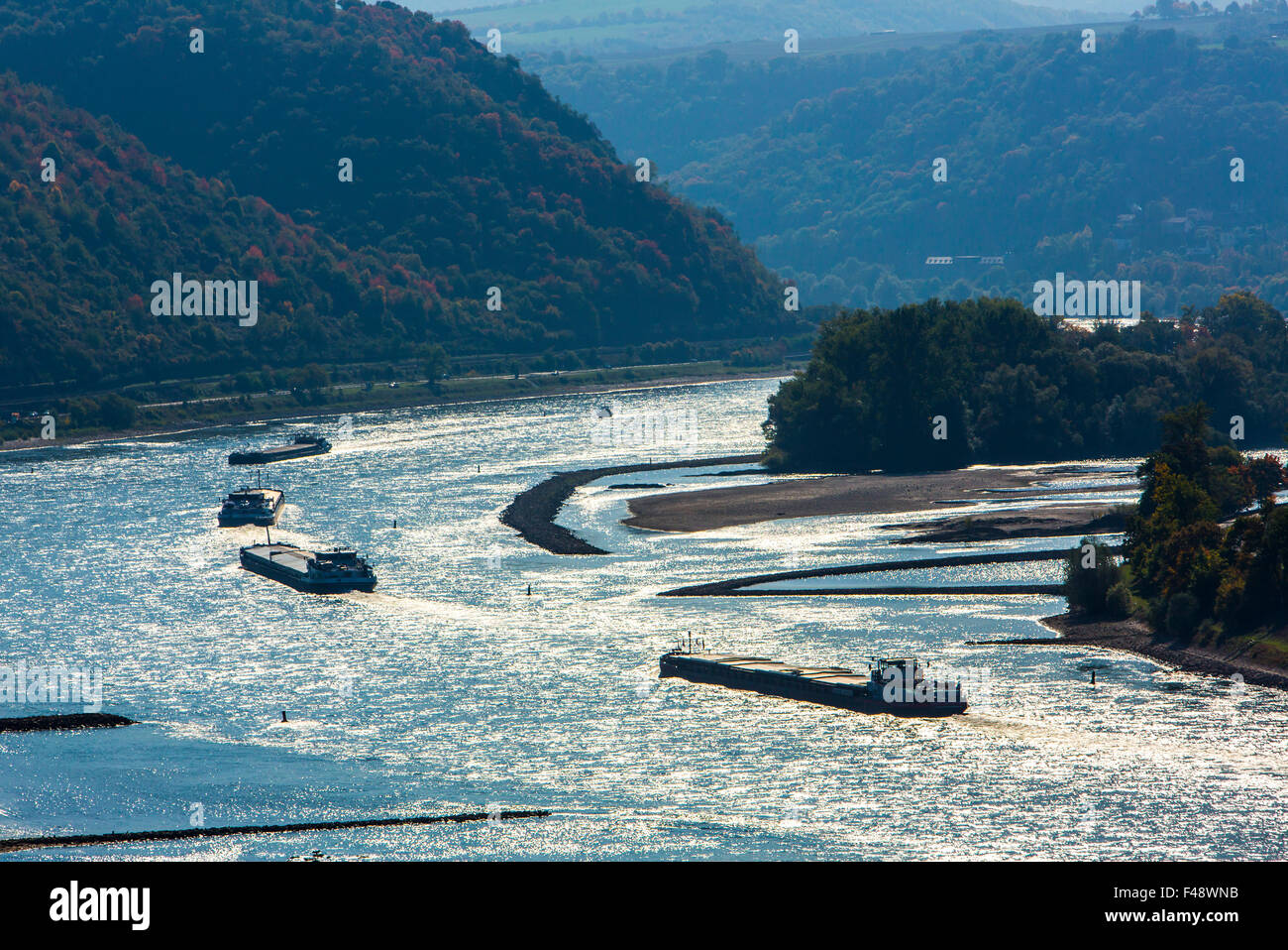 Spedition Rheingau Cargo-Schiffe auf dem Rhein, Rheingau, UNESCO Welterbe Oberes ...