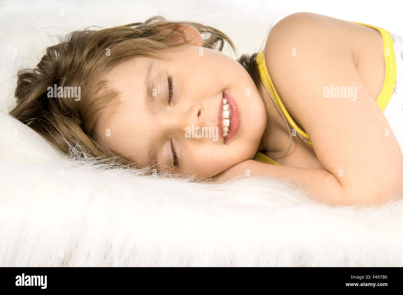 kleine Mädchen schlafen Stockfoto
