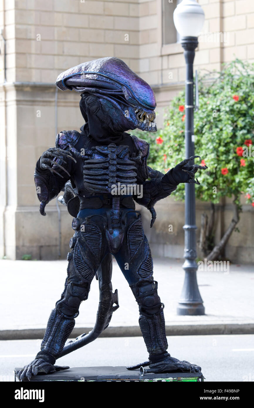 Lebende Statue Künstler Straßenmusik auf den Straßen von Barcelona Spanien Stockfoto