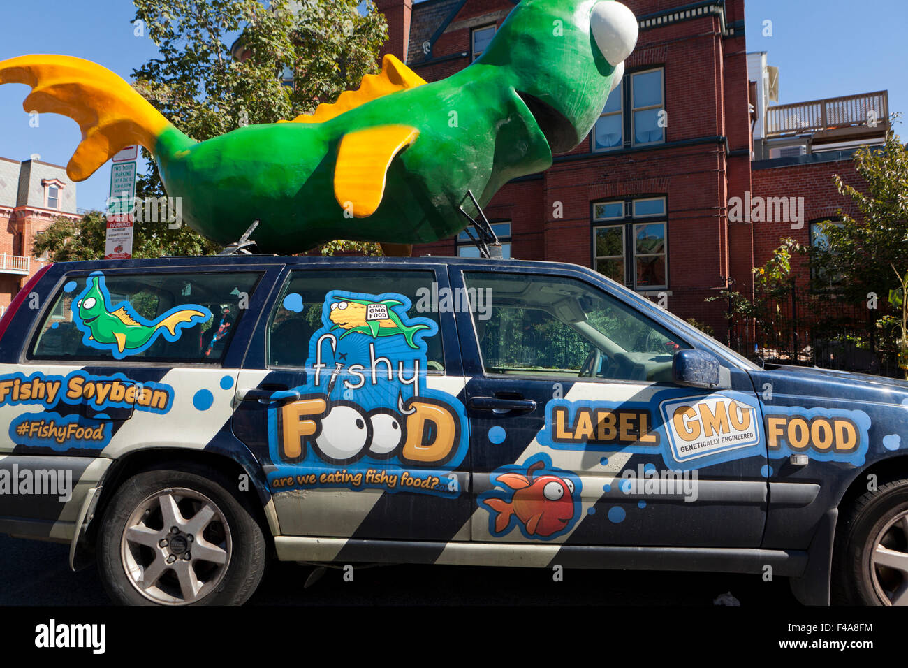 GVO-Lebensmittel-Aktivist (Essen Advocate) Autodekoration und Message - USA Stockfoto