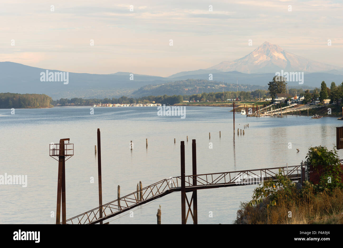 Mount Hood zeichnet sich Columbia River Portland Oregon Stockfoto