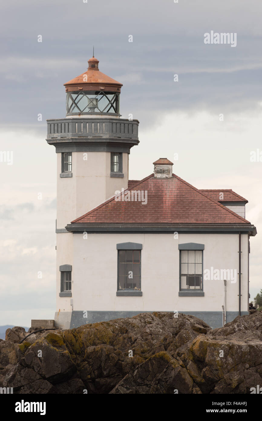 Das zeitlose Design des historischen nautischen Leuchtturm Leuchtfeuer Stockfoto