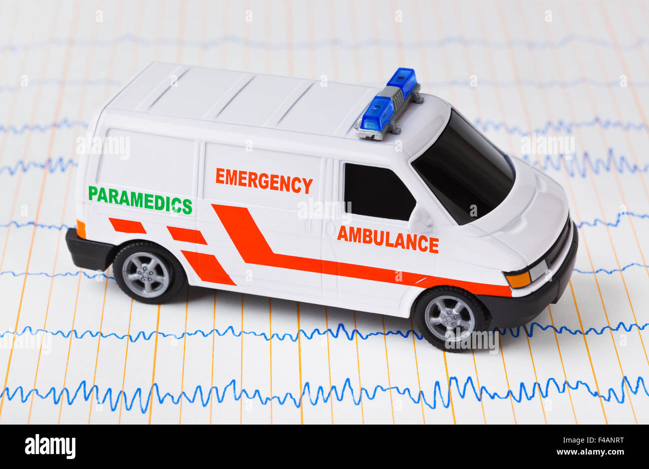 Spielzeug krankenwagen -Fotos und -Bildmaterial in hoher Auflösung – Alamy