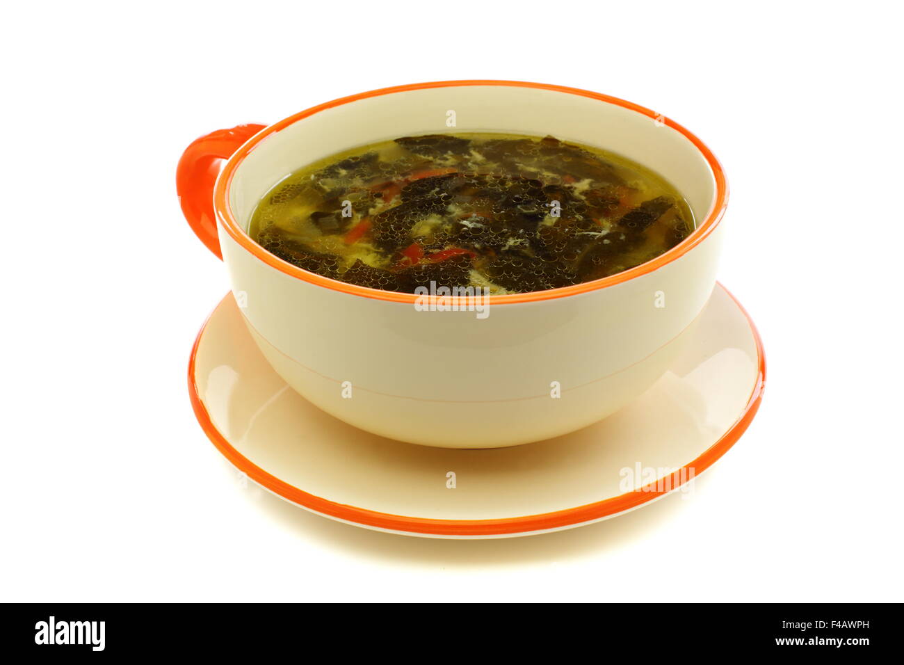 Tasse Suppe mit frischem Sauerampfer Stockfoto