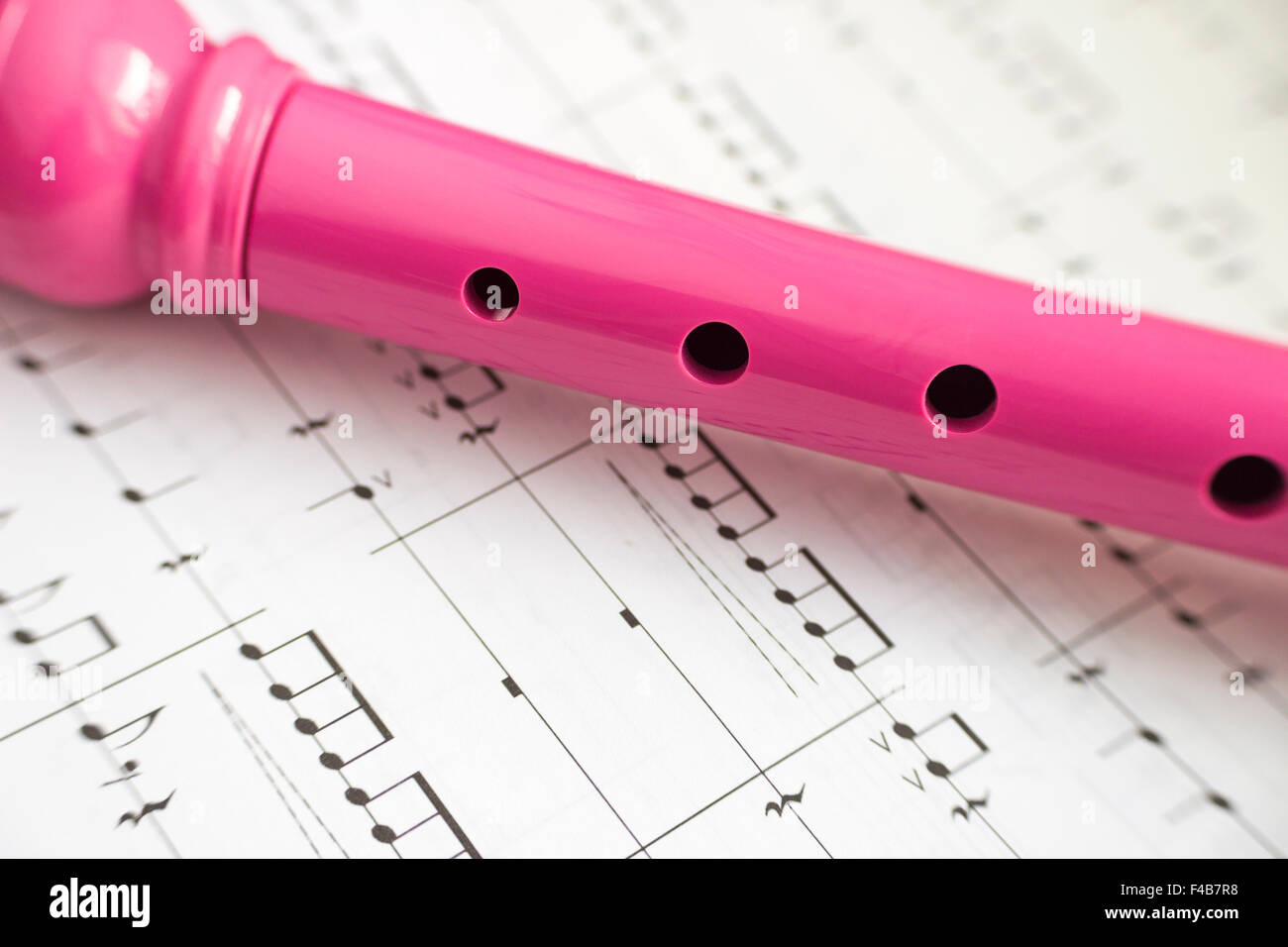 Musical instrument flute -Fotos und -Bildmaterial in hoher Auflösung ...