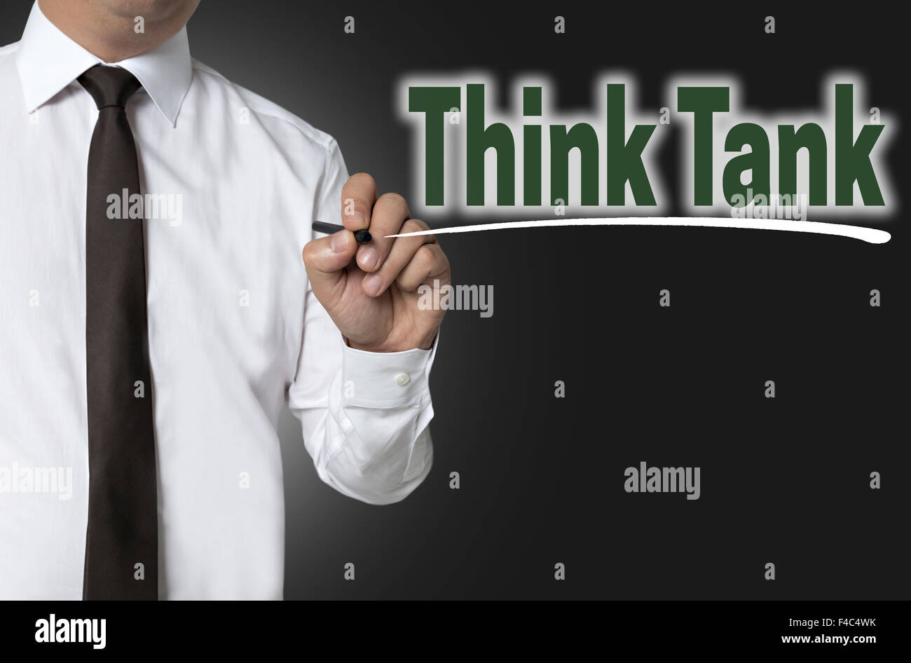 Think-Tank wird von Geschäftsmann Hintergrund Konzept geschrieben. Stockfoto