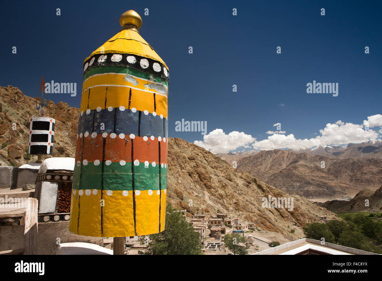 Indien, Jammu & Kashmir, Ladakh, Hemis Gompa Kloster, symbolische buddhistischen Charta Dach auf Dach Stockfoto
