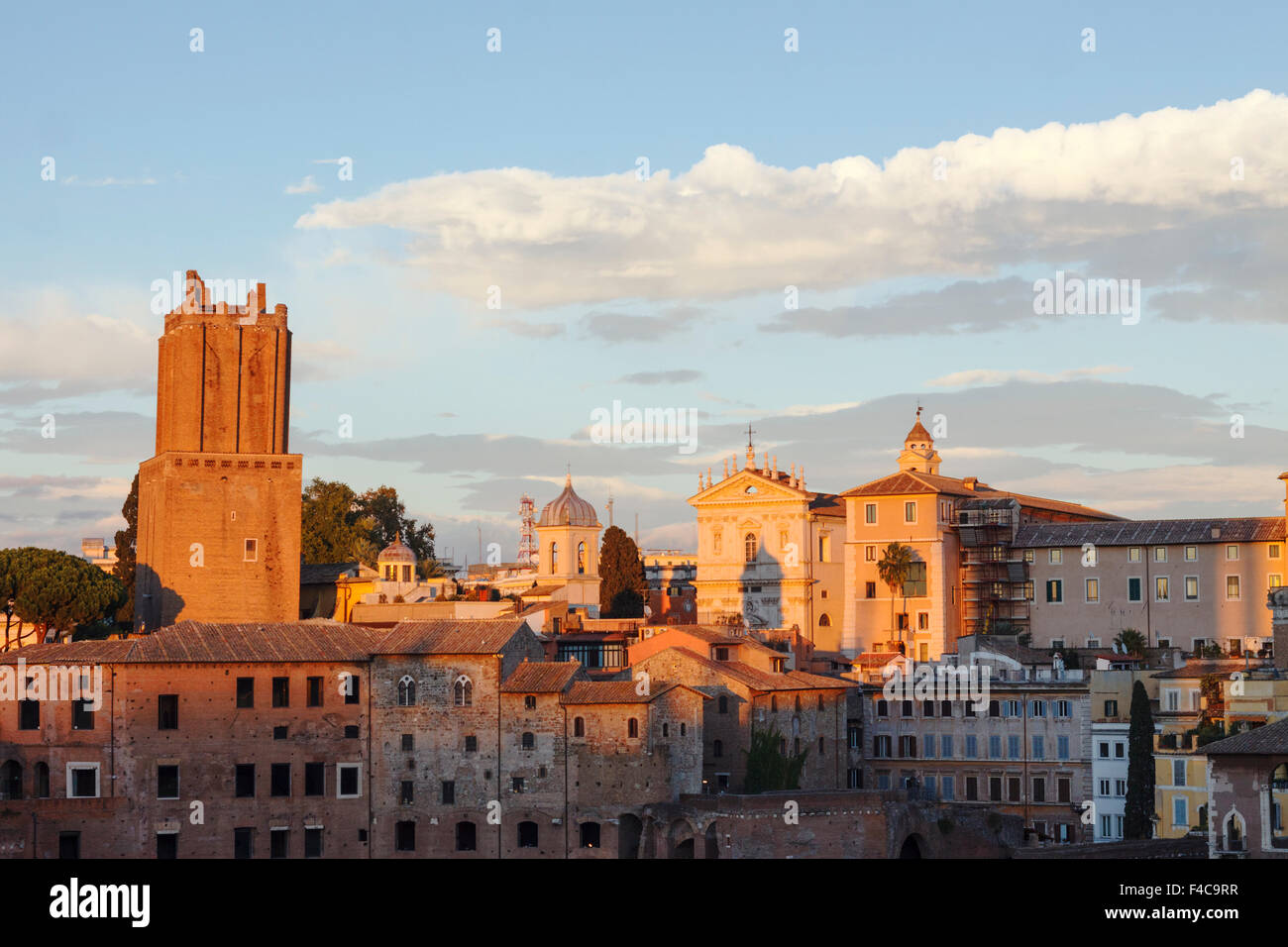 Miliz-Turm und Trajans Markt, Teil des Trajan Forum in Rom, Italien Stockfoto