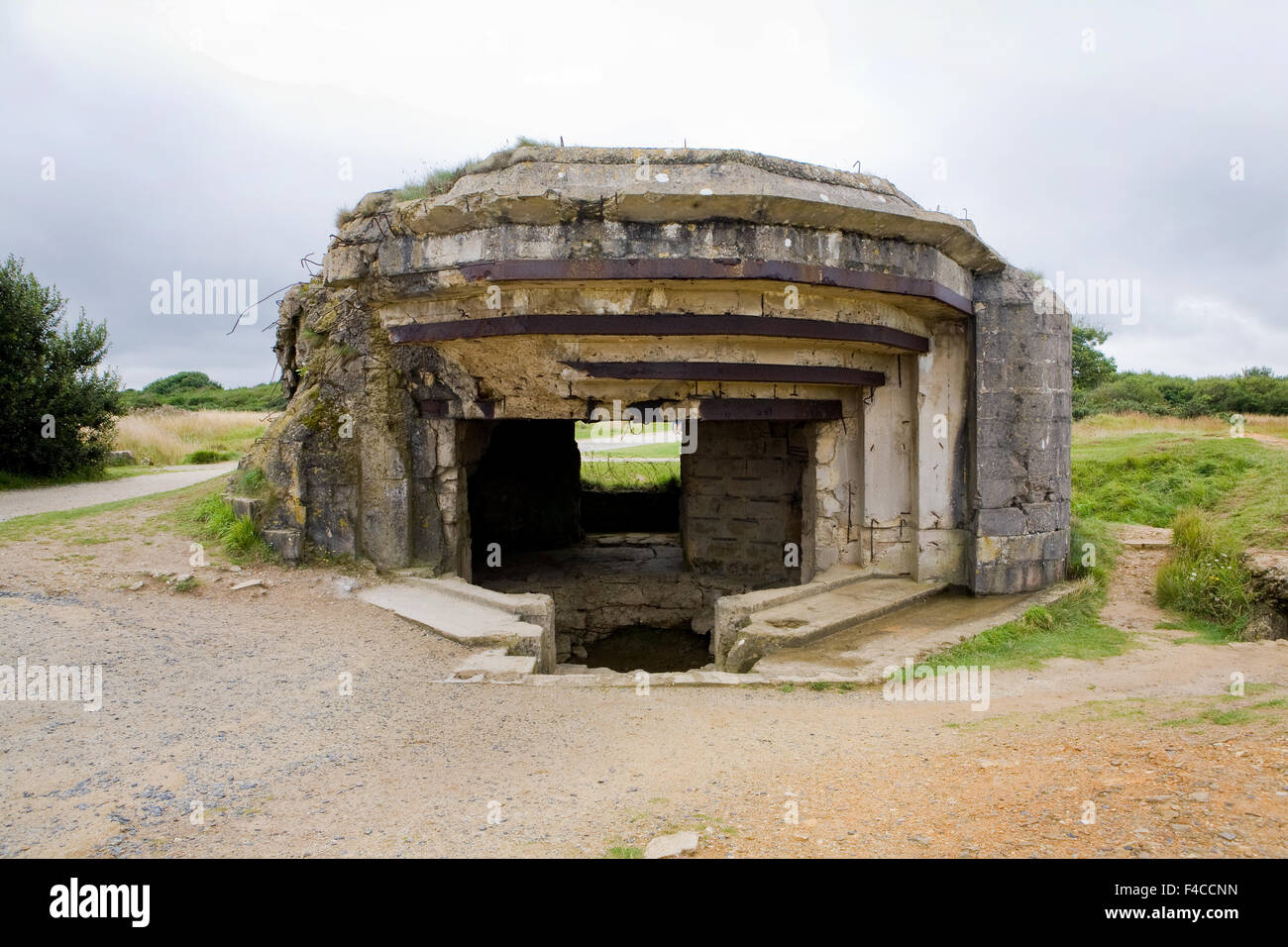 Zerstörten deutschen Geschützbunker an der Pointe du Hoc in Normandie Frankreich Stockfoto