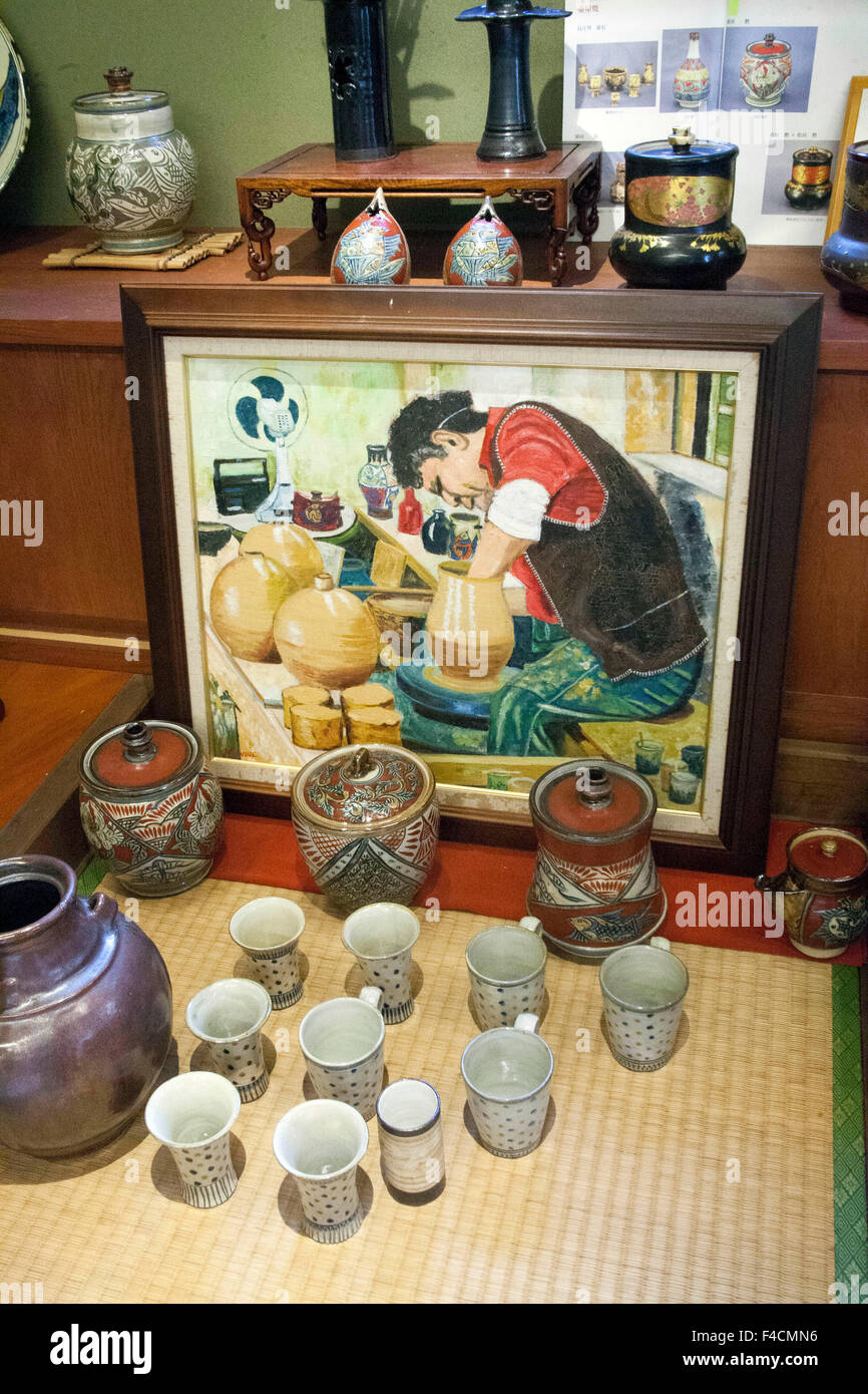 Tsuboya Naha keramik -Fotos und -Bildmaterial in hoher Auflösung – Alamy