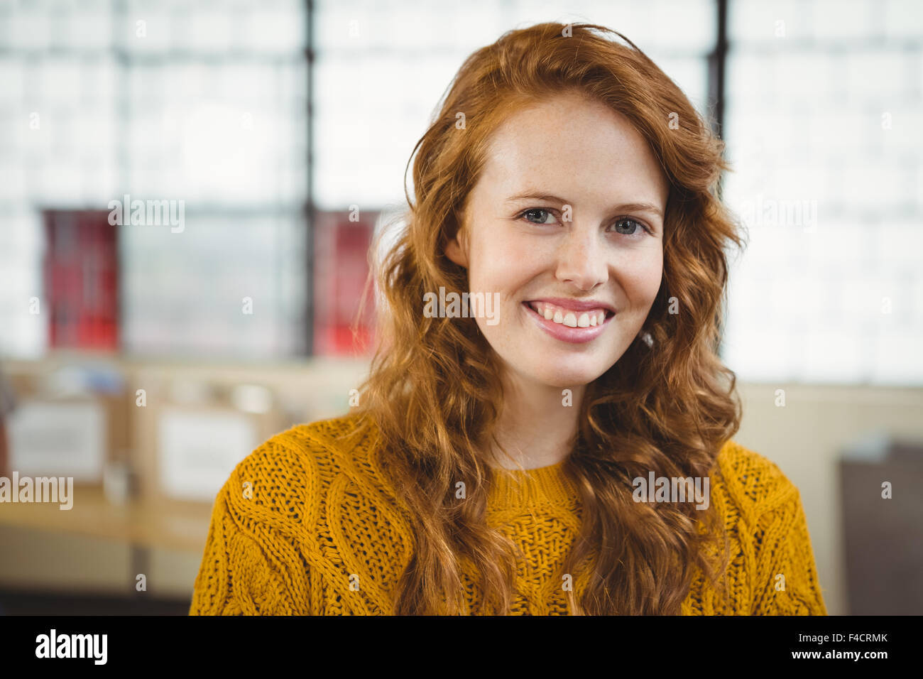 Porträt von fröhlichen Geschäftsfrau Stockfoto