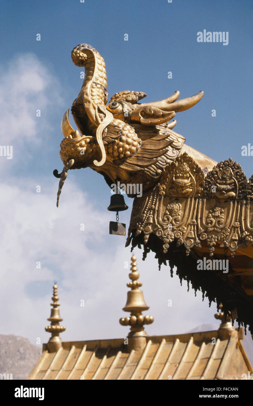 Tibet, Lhasa, Jokhang-Tempel, goldene Wasserspeier (großformatige Größen erhältlich) Stockfoto