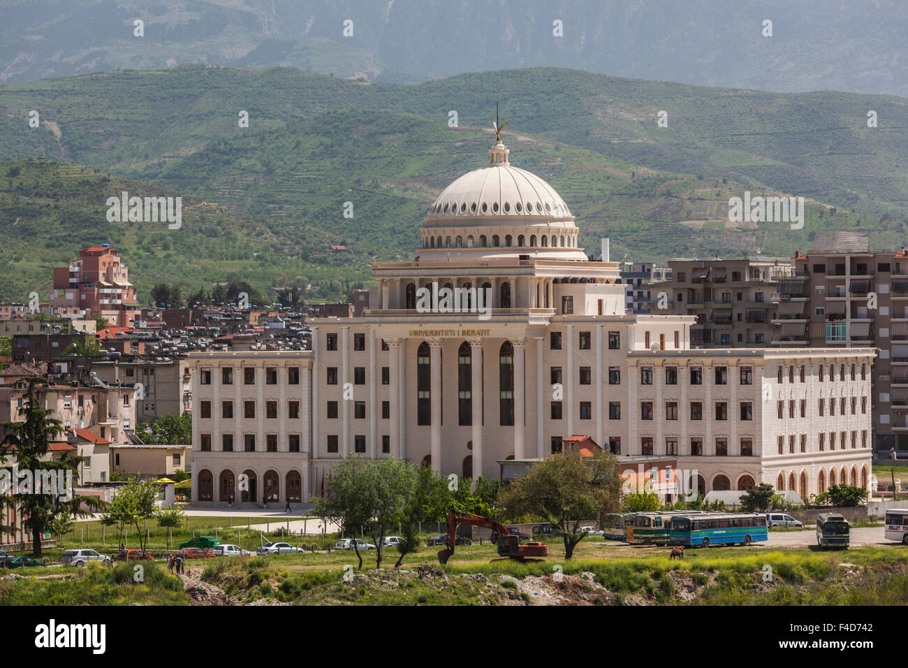 Albanien, Berat, Berat Universitätsgebäude Stockfoto