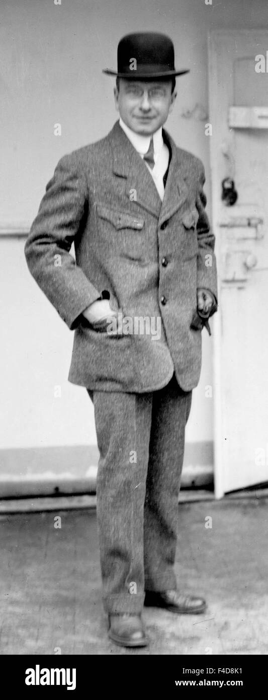 ALEXIS CARREL (1873-1944) Französisch Nobelpreis gewinnende Chirurg und Biologe an Bord seines Schiffes im Jahre 1912 in New York angekommen. Foto-Bain News-service Stockfoto