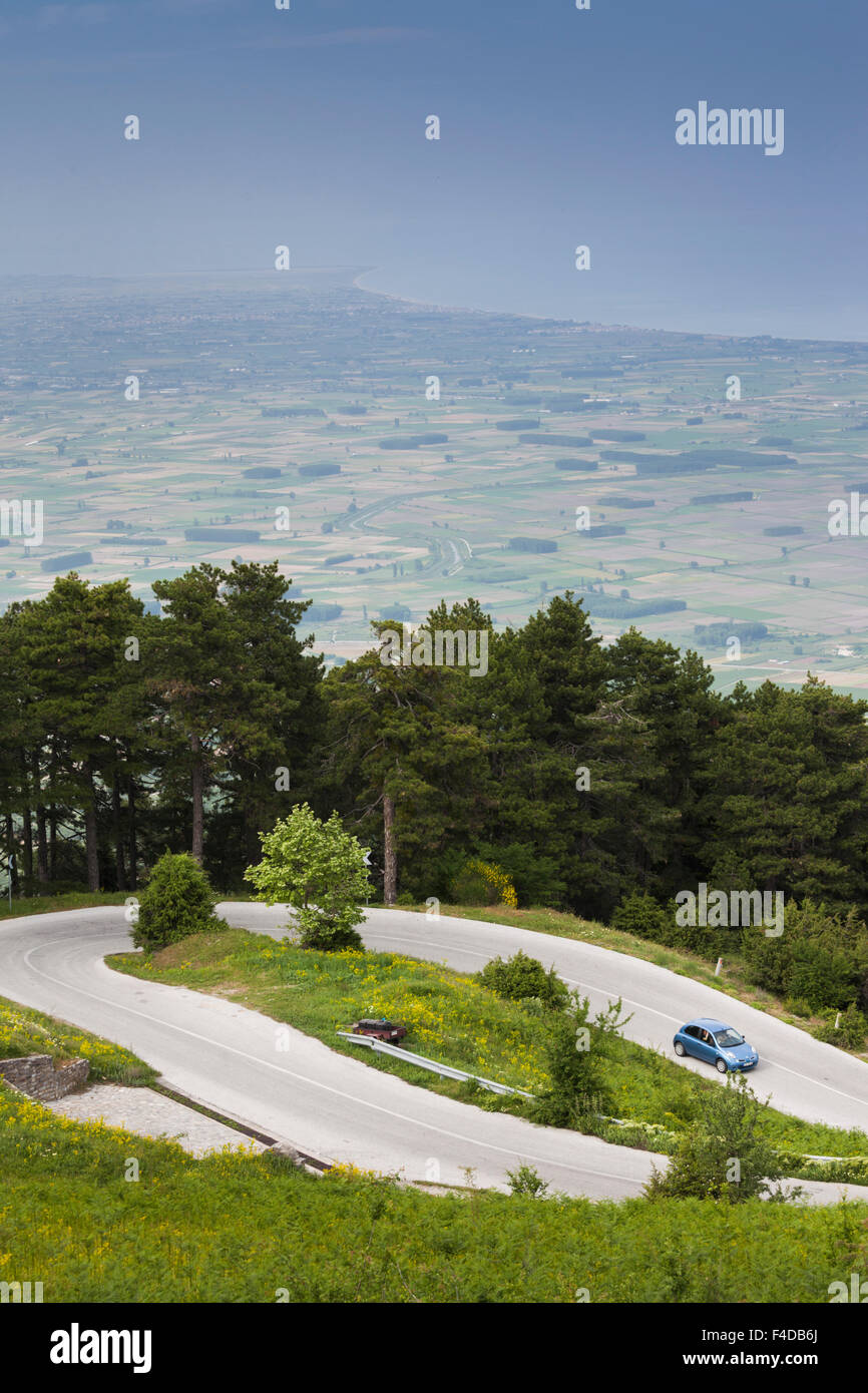 Griechenland, Zentralmakedonien, Litohoro, Olymp, Blick auf den Olymp Strasse Stockfoto