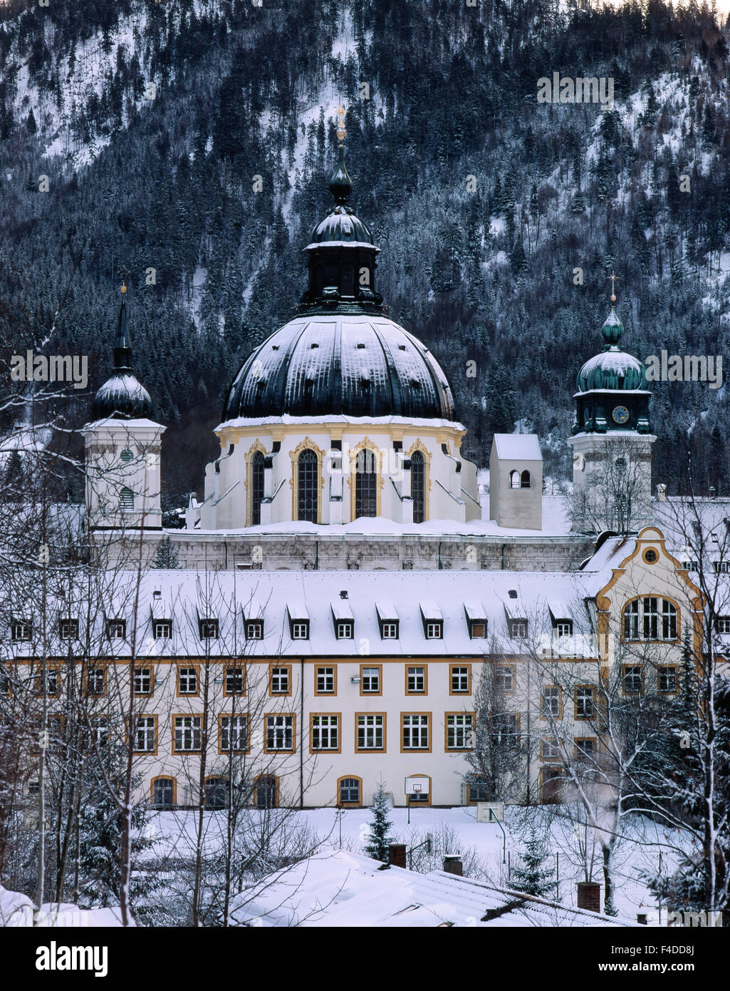 Deutschland, Bayern. Winter in Ettal Abtei. (Großformatige Größen erhältlich) Stockfoto