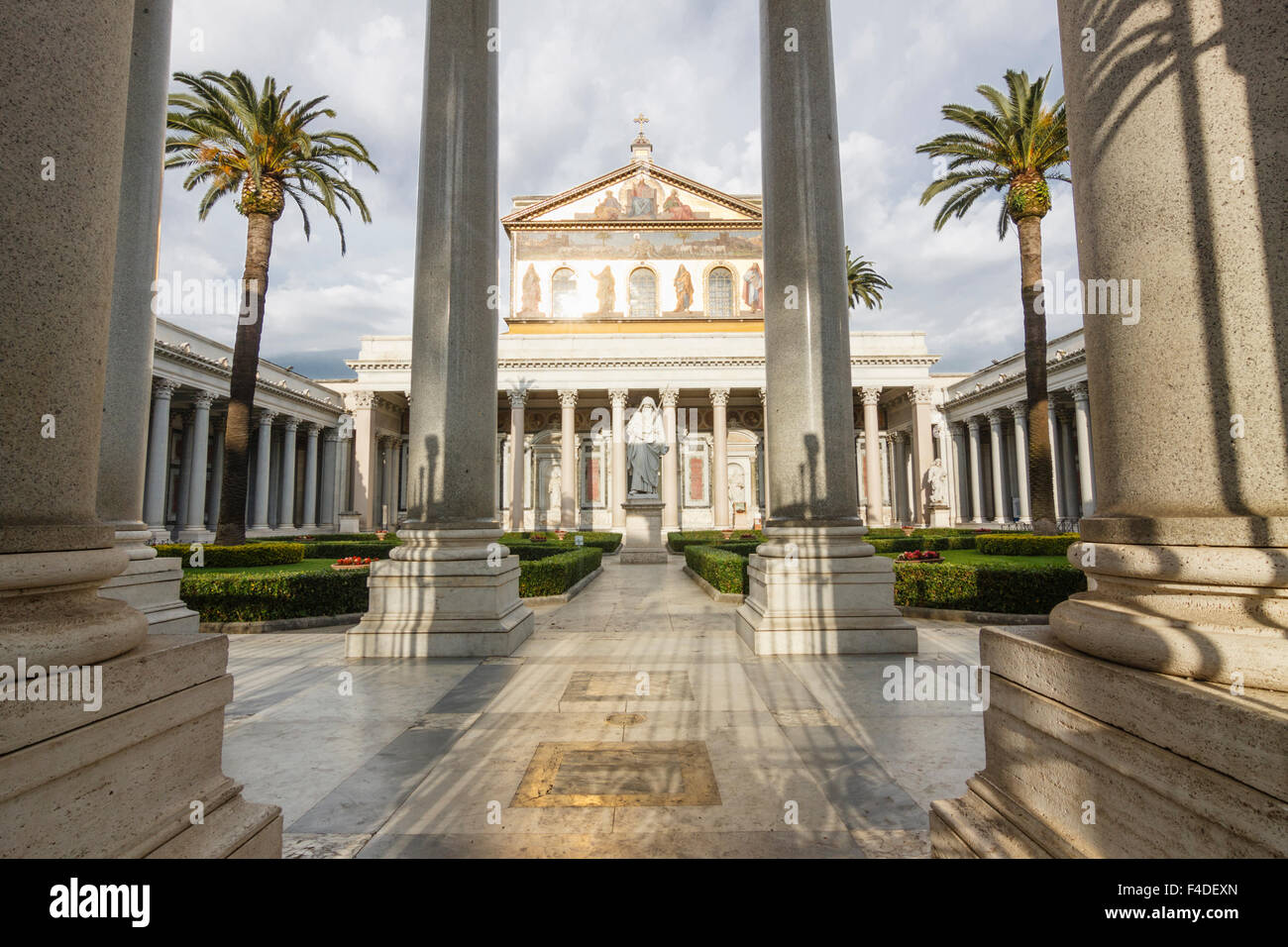 Basilika Sankt Paul vor den Mauern, Rom, Italien Stockfoto