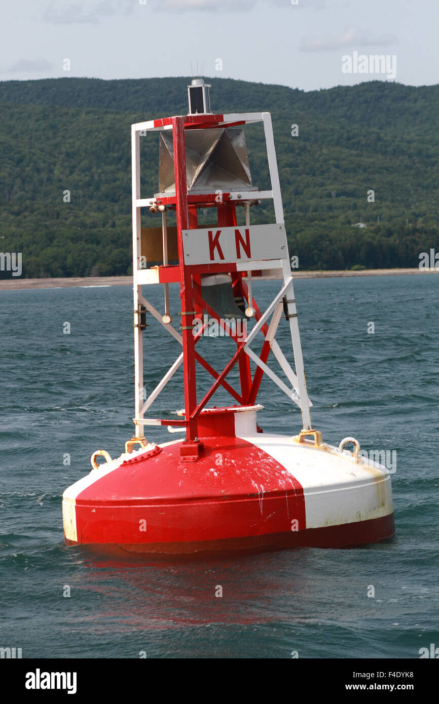 Die Fahrrinne Boje aus der Werft in Little River, N.S. Stockfoto