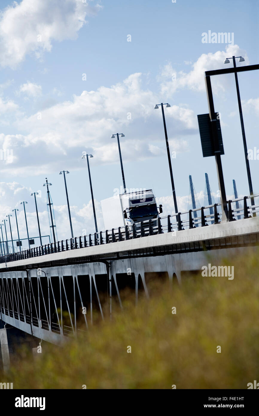 Verkehr auf Oresunds Brücke, Skane, Schweden. Stockfoto