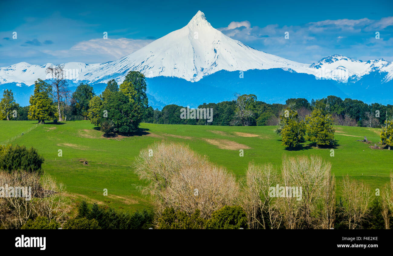 Puntiagudo Vulkan, der Region der Seen, chile Stockfoto