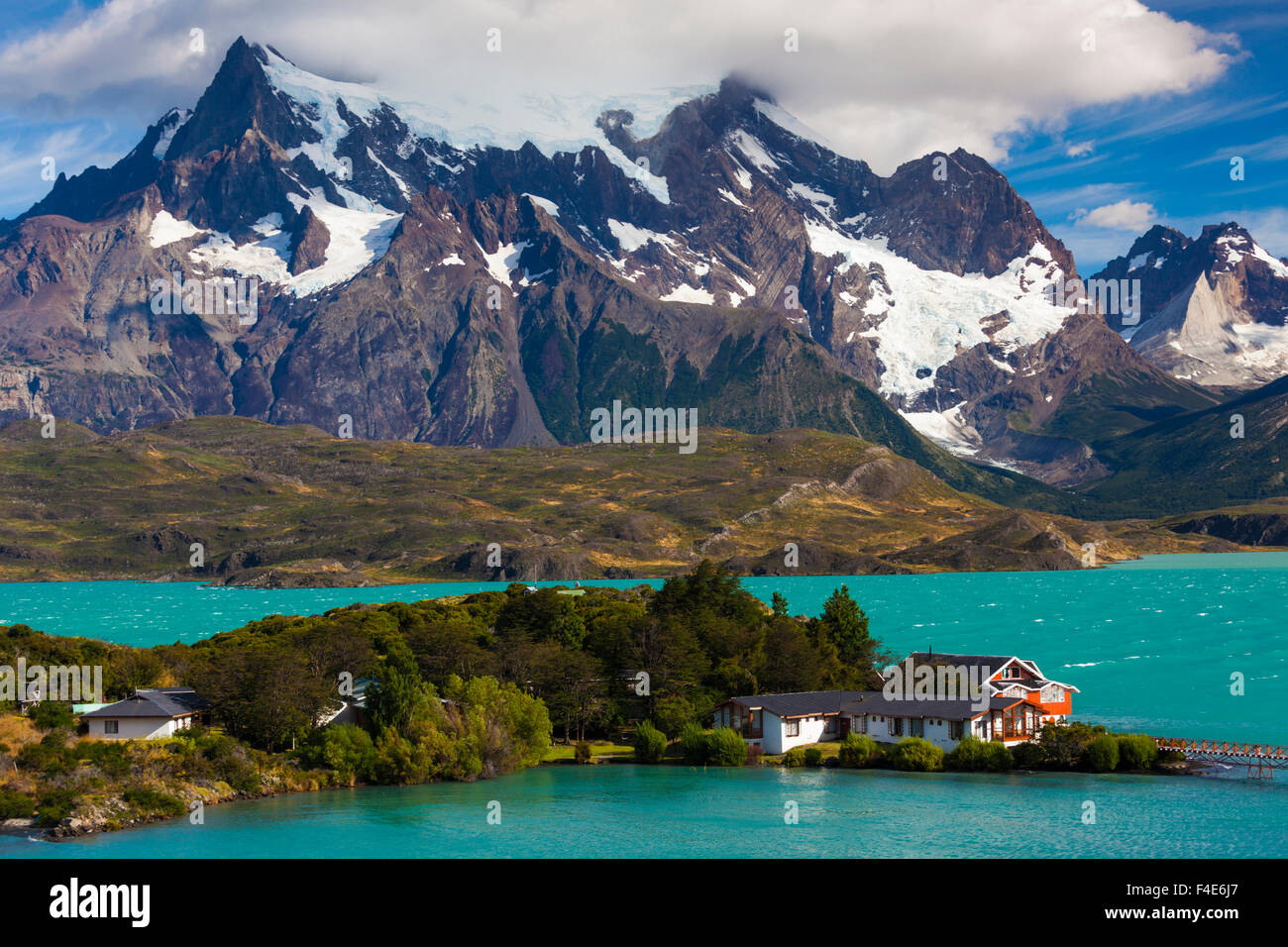 Chile, Magallanes Region, Torres del Paine Nationalpark, Lago Pehoe ...