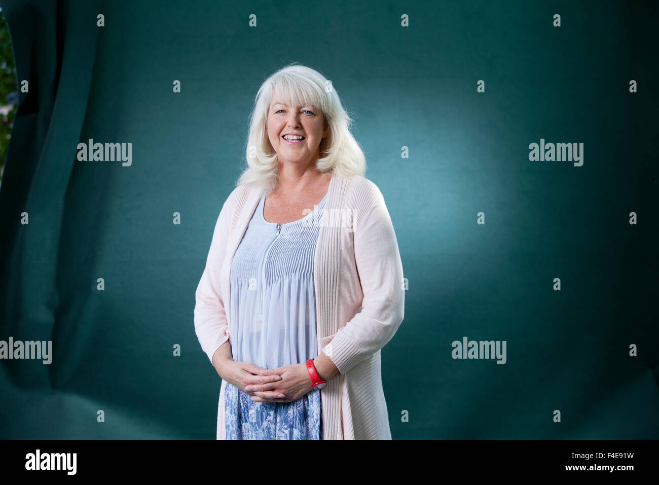 Lesley Anne Riddoch, radio die britische Sender und Journalist, an das Edinburgh International Book Festival 2015. Edinburgh, Schottland. 23. August 2015 Stockfoto