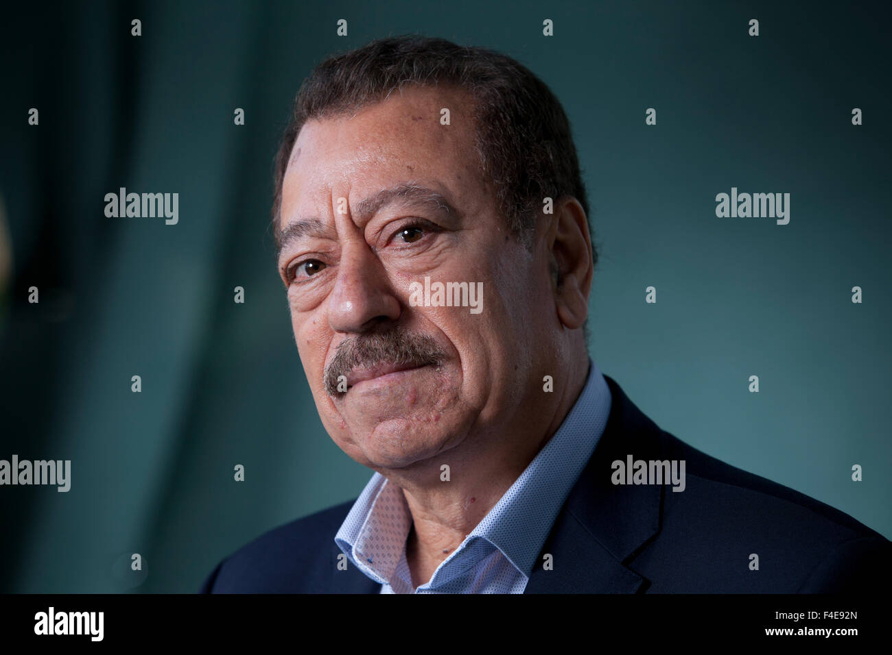 Abdel Bari Atwan, Chefredakteur der Rai al-Youm, eine arabische Welt digitale News-Website, um das Edinburgh International Book Festival 2015. Edinburgh, Schottland. 23. August 2015 Stockfoto
