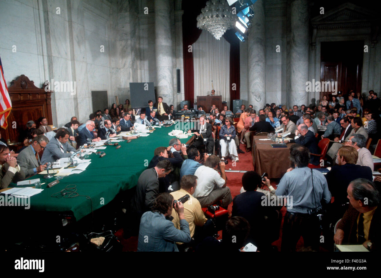 Attorney General John Mitchell zeugt in einem Senat Sitzung vom Watergate im Juli 1973. Stockfoto