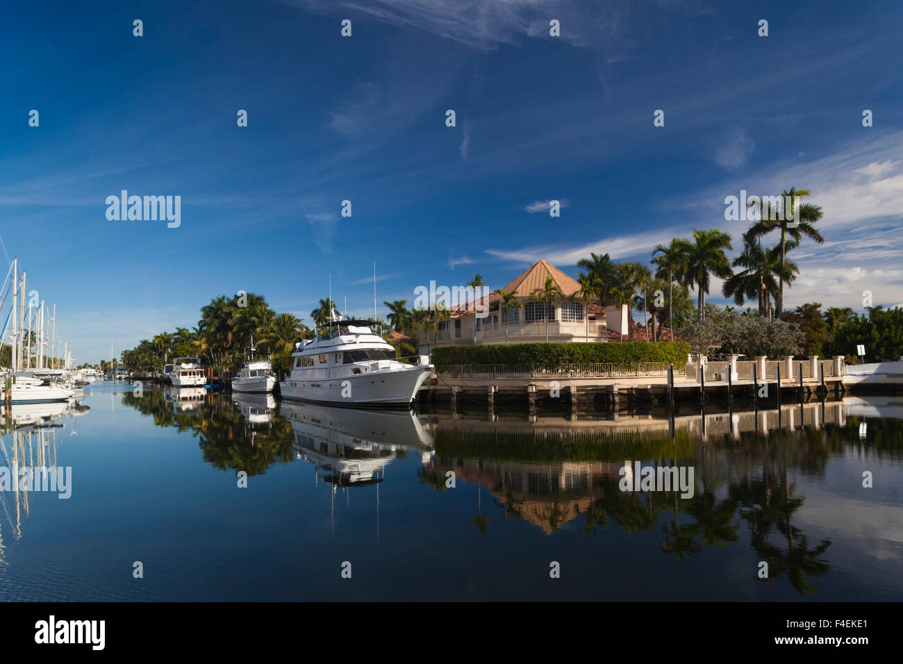USA, Florida, Fort Lauderdale, Yachten Kanal Las Olas Boulevard entlang. Stockfoto