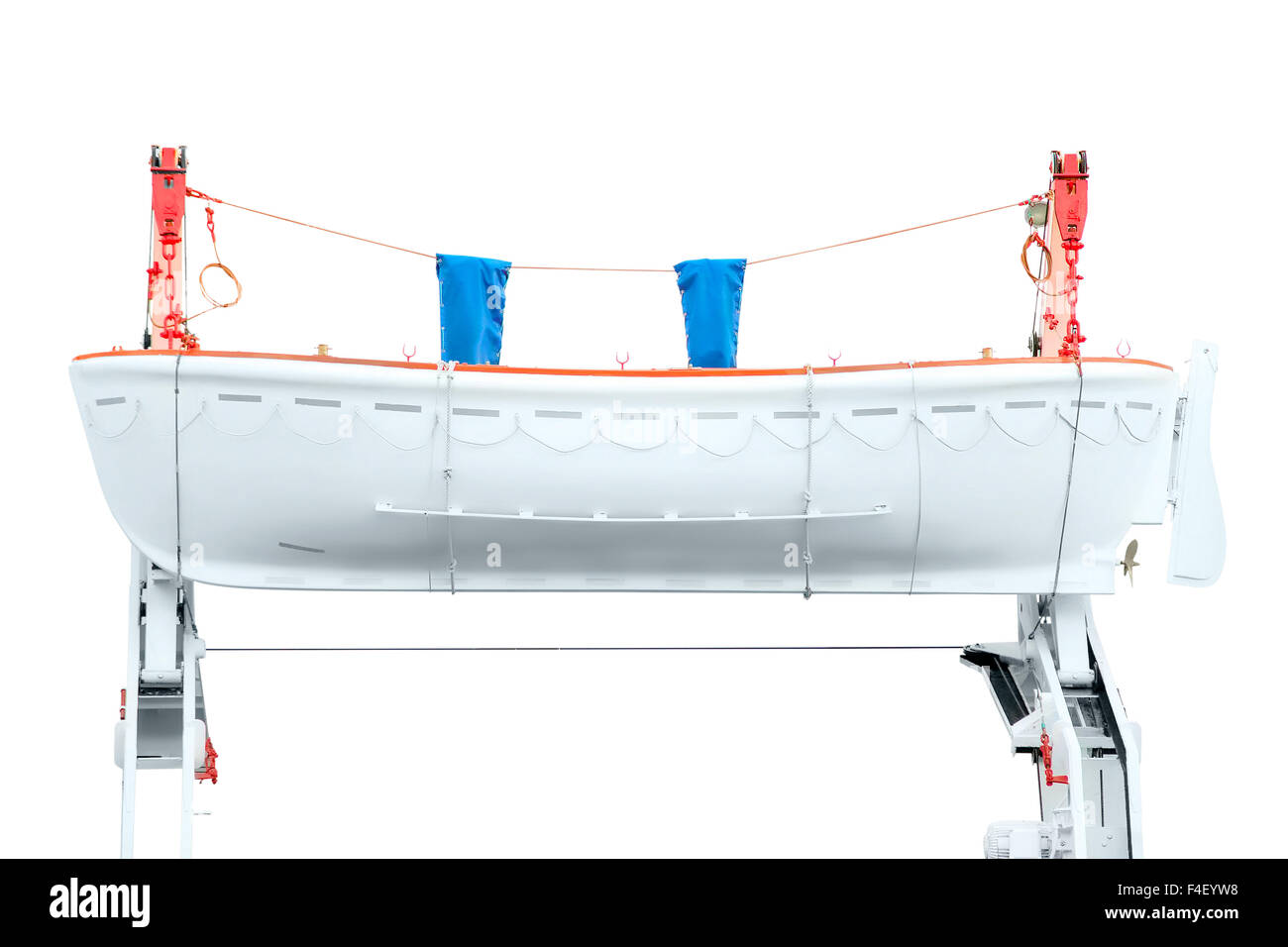 Weiße Rettungsboot auf der roten Davit isoliert auf weiss mit Beschneidungspfad Stockfoto