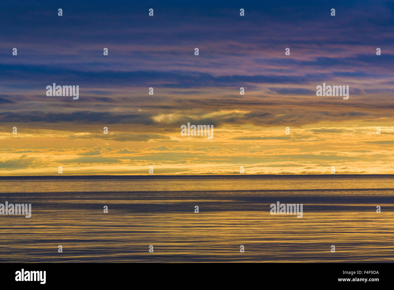 USA, Washington. Sonnenaufgang am Strait Of Juan De Fuca. Kredit als: Don Paulson / Jaynes Galerie / DanitaDelimont.com Stockfoto