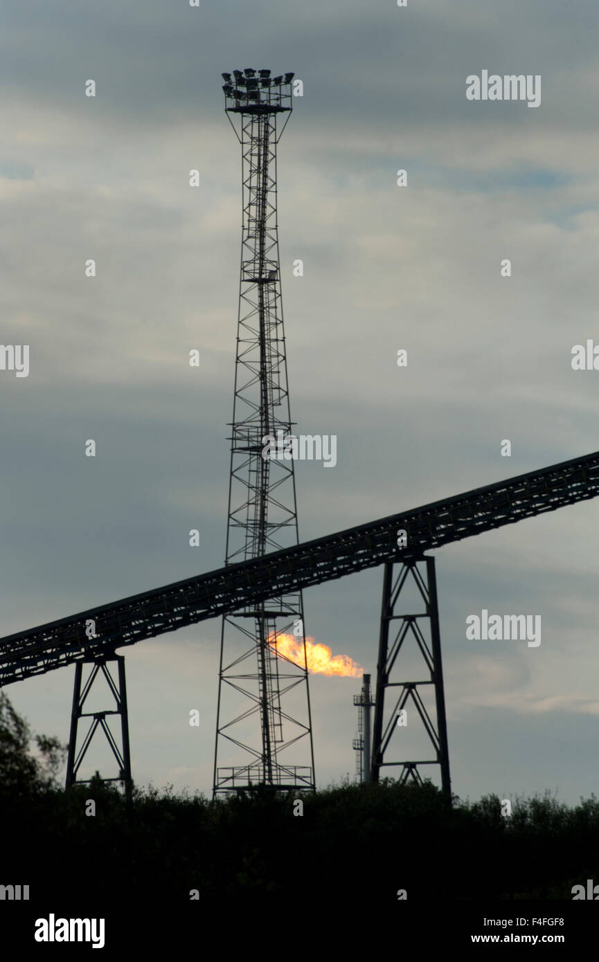 Port Talbot, Wales, UK. 16. Oktober 2015. Jobs bei einer Reihe von TATA Steel Pflanzen erwartet als der Zustrom von billigen Stahl verloren und hohe Energiepreise machen britische Stahlwerke nicht wettbewerbsfähig. Es wird erwartet, dass TATA in Port Talbot, South Wales, nicht beeinträchtigt wird. Bildnachweis: roger tiley/Alamy Live-Nachrichten Stockfoto