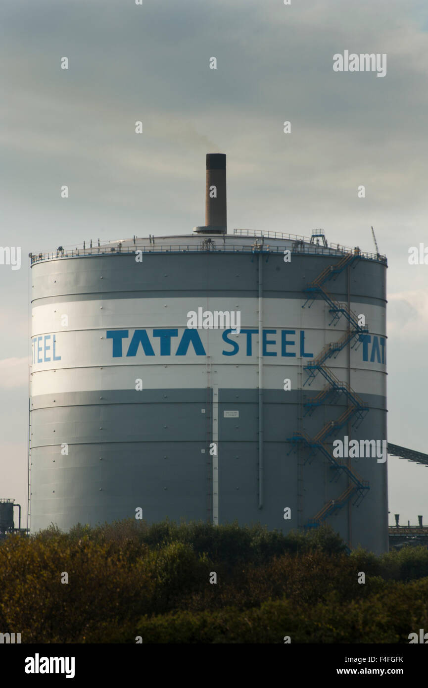 Port Talbot, Wales, UK. 16. Oktober 2015. Jobs bei einer Reihe von TATA Steel Pflanzen erwartet als der Zustrom von billigen Stahl verloren und hohe Energiepreise machen britische Stahlwerke nicht wettbewerbsfähig. Es wird erwartet, dass TATA in Port Talbot, South Wales, nicht beeinträchtigt wird. Bildnachweis: roger tiley/Alamy Live-Nachrichten Stockfoto