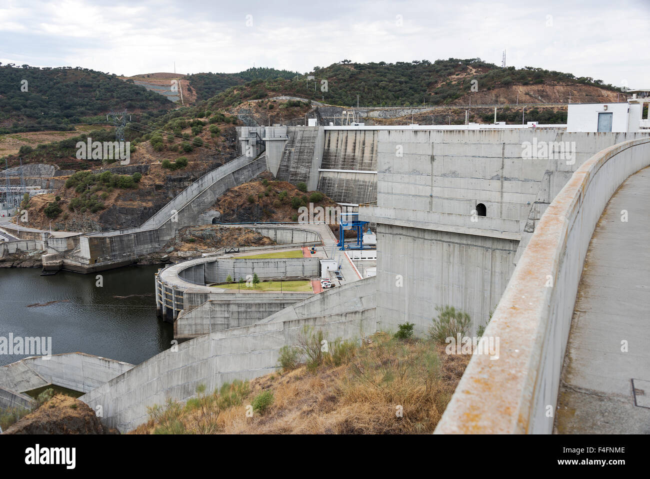 Wasserkraftwerk von Alqueva. Im Alentejo in Alqueva See ist dieses Stück der modernen Technik. Stockfoto