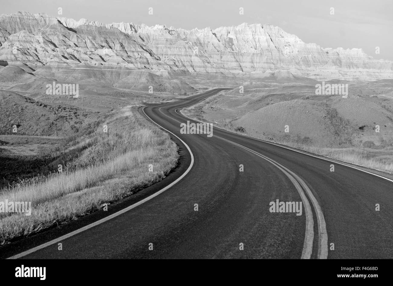 Badlands-Landschaft, geformt durch Ablagerung und Erosion durch Wind und Wasser, enthält einige der reichsten fossilen Betten in der Welt Stockfoto
