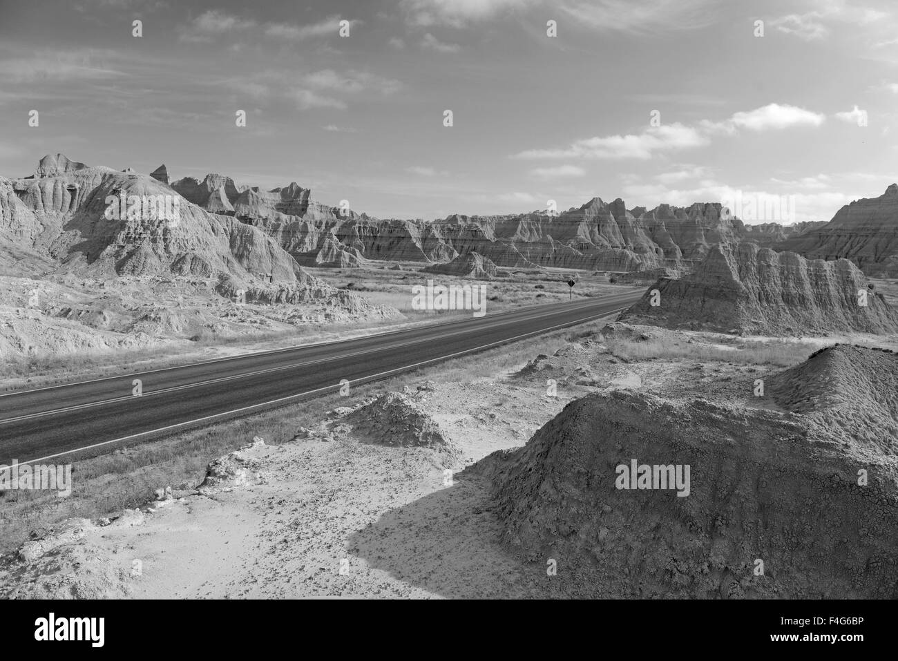 Badlands-Landschaft, geformt durch Ablagerung und Erosion durch Wind und Wasser, enthält einige der reichsten fossilen Betten in der Welt Stockfoto