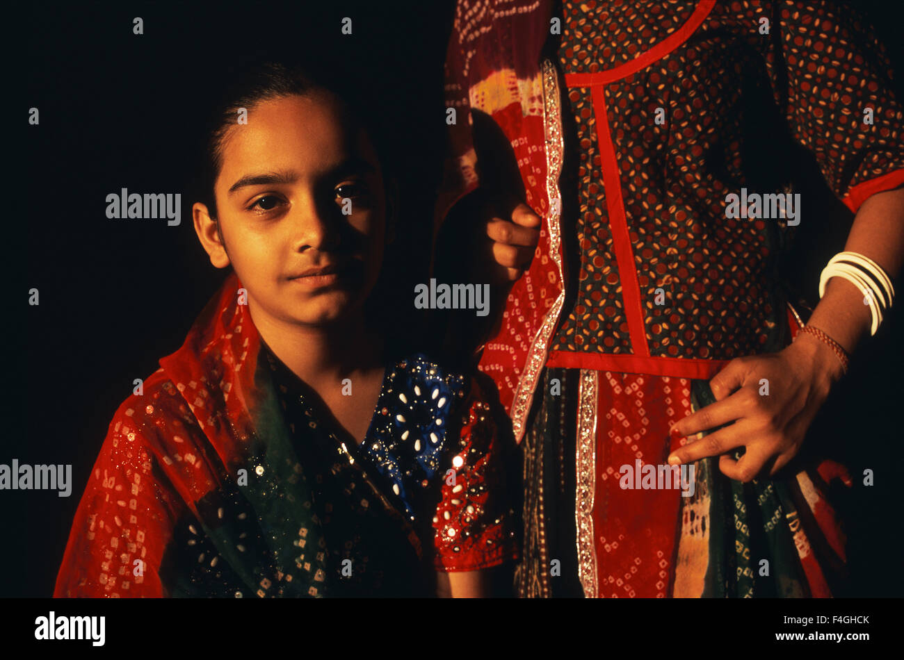 Indische Mädchen traditionell gekleidet Stockfoto